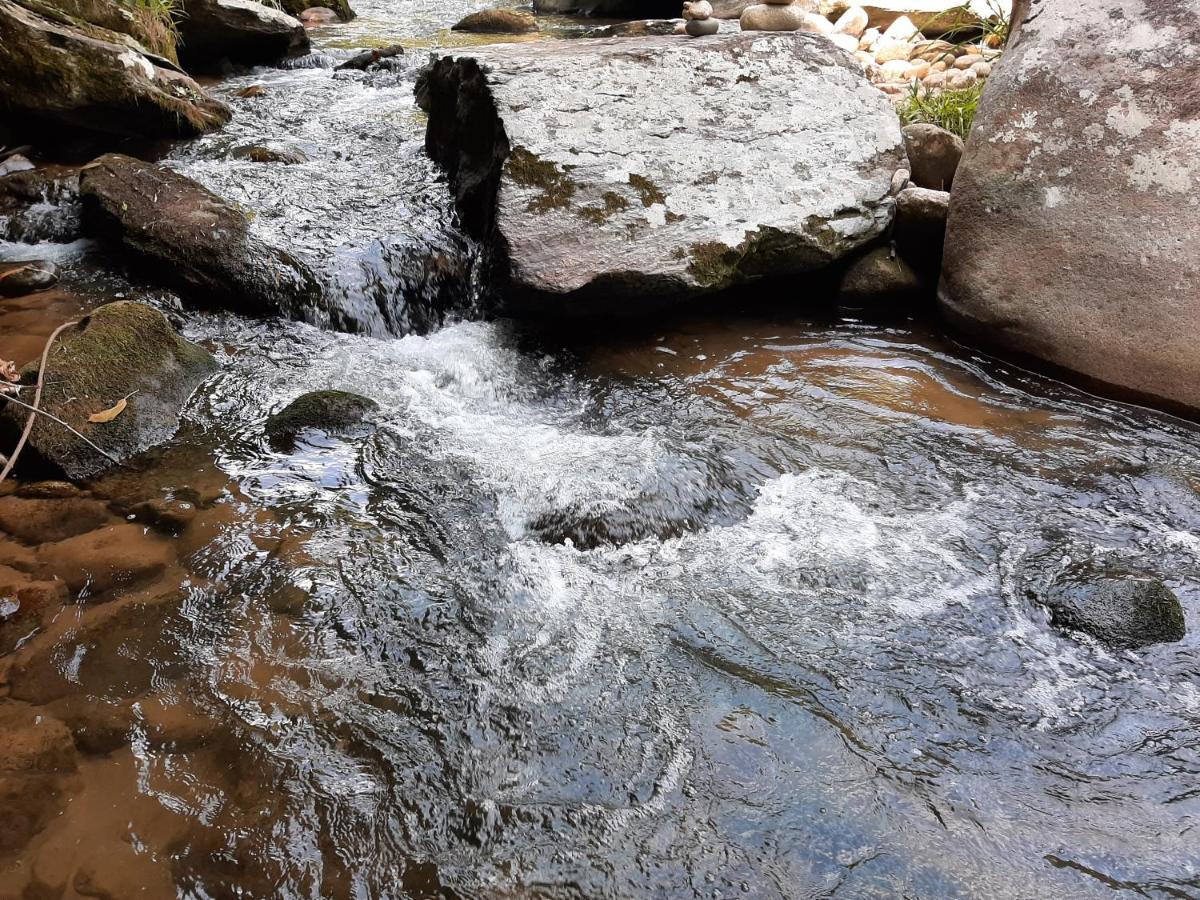 Casa Rosa Lumiar, Cachoeira Particular E Fazendinha Esterno foto
